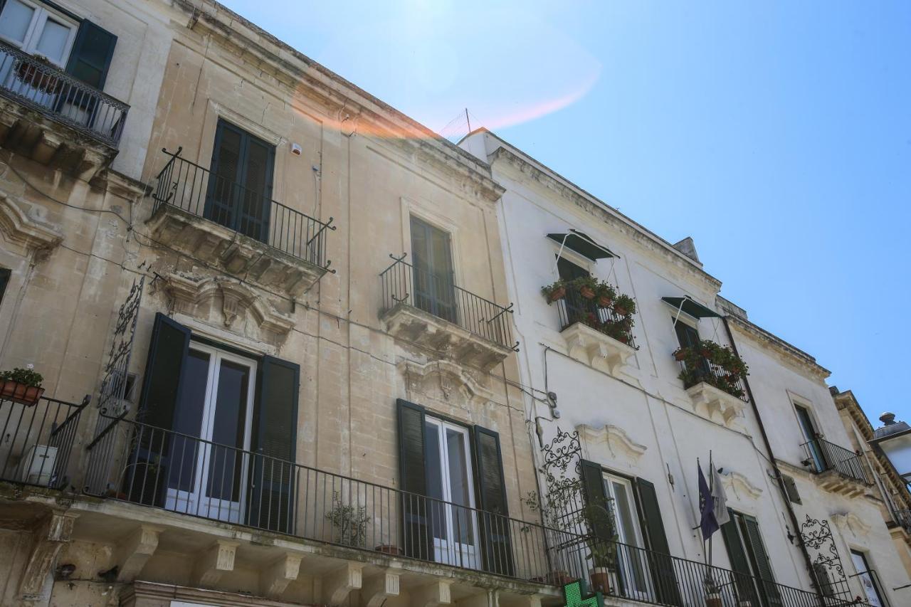 Terrazza Sant'Oronzo Acomodação com café da manhã Lecce Exterior foto